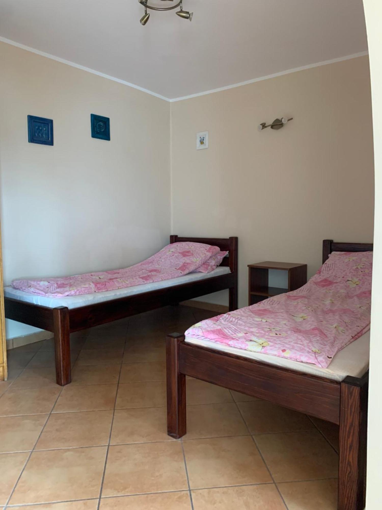 Apartamenty I Pokoje Z Widokiem Na Jezioro Wielewskie Buitenkant foto