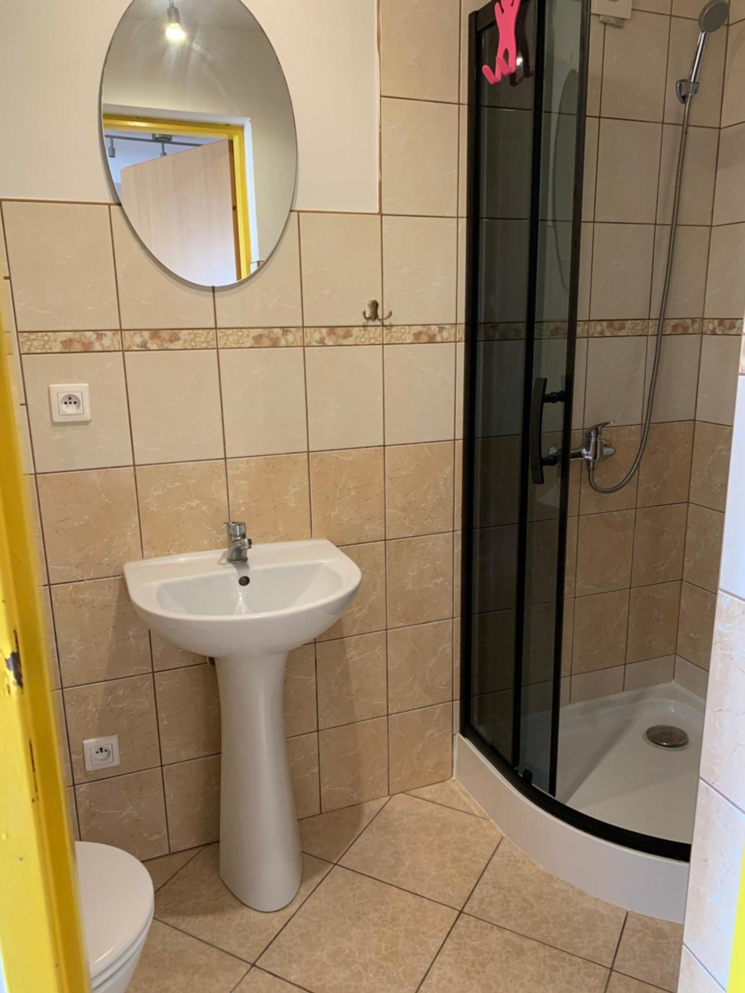 Apartamenty I Pokoje Z Widokiem Na Jezioro Wielewskie Buitenkant foto