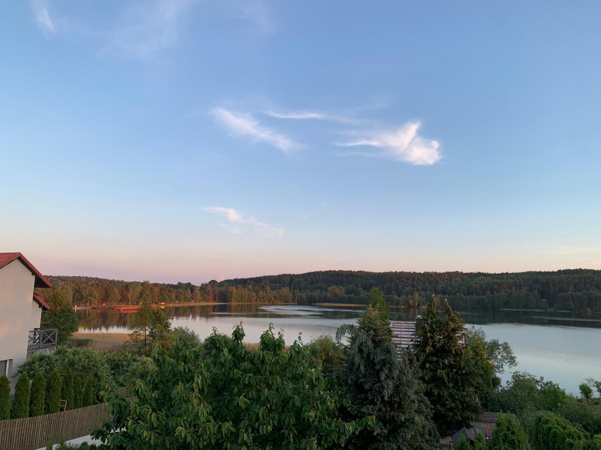 Apartamenty I Pokoje Z Widokiem Na Jezioro Wielewskie Buitenkant foto